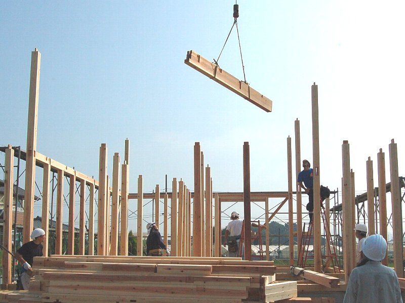 群馬県産の杉構造材で上棟